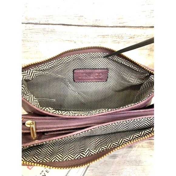 Jen & Co. Vegan Leather Violet Crossbody Clutch with Adjustable Straps - Picture 5 of 12